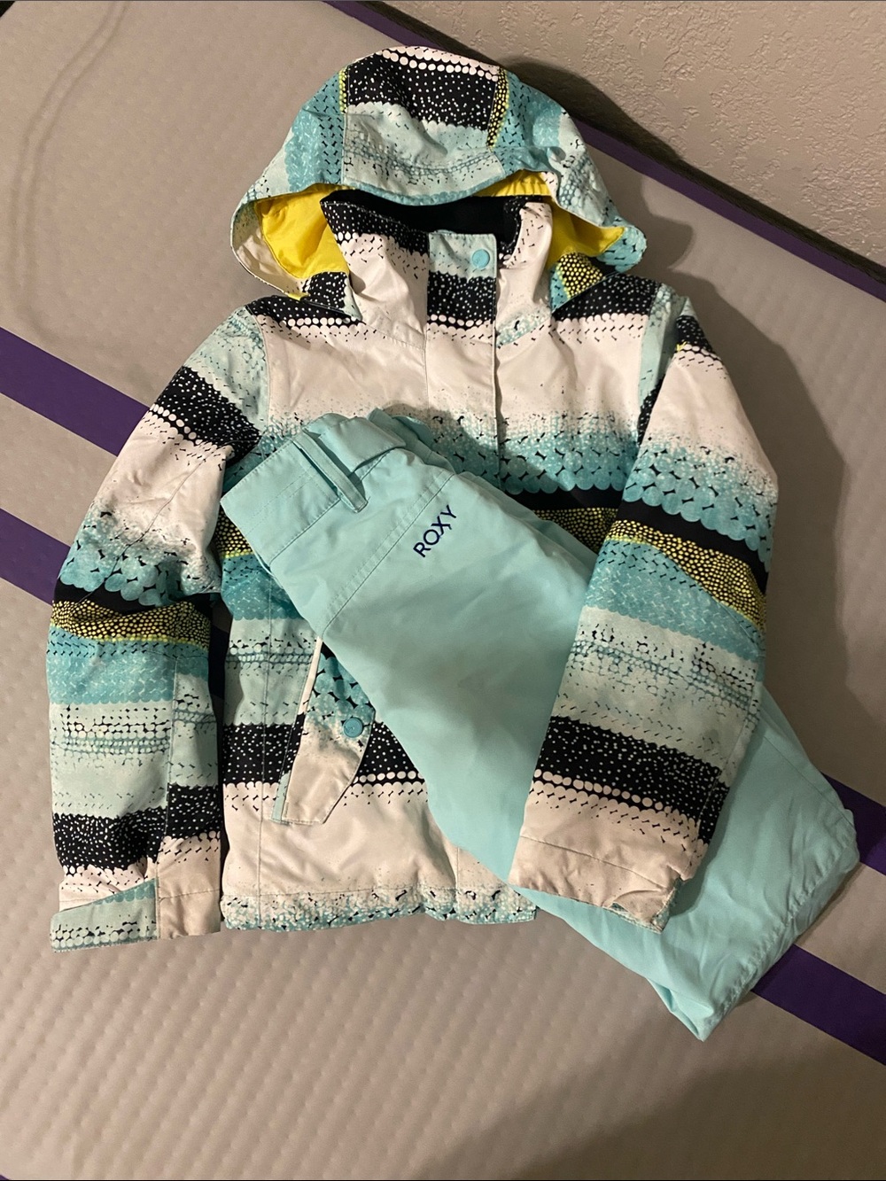Roxy Girls Aqua & White Striped Hooded Puffer Jacket with Light Aqua Pants